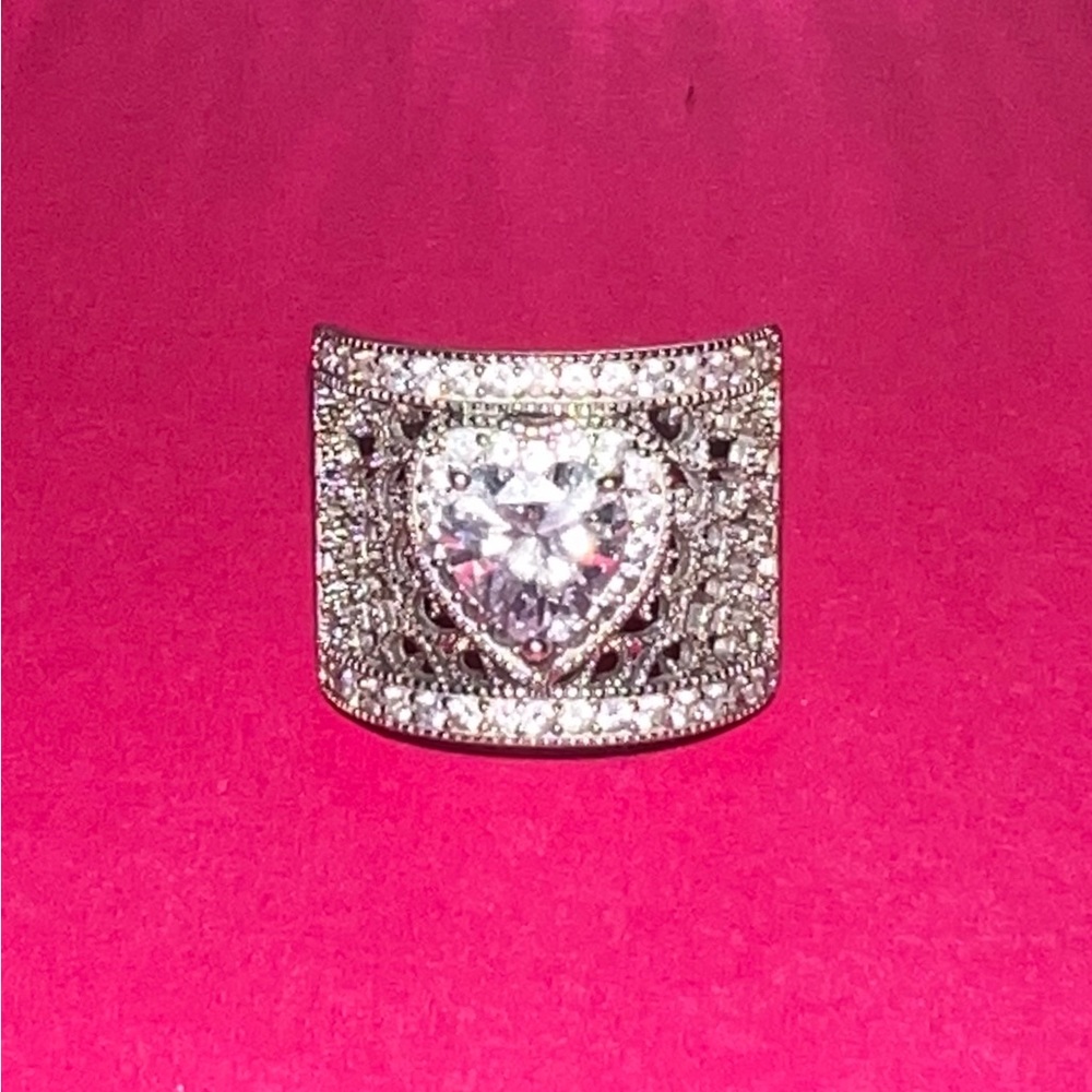 Beautiful Filigree Sterling Silver Ring w/ Heart Cut CZ & Round CZ Accents